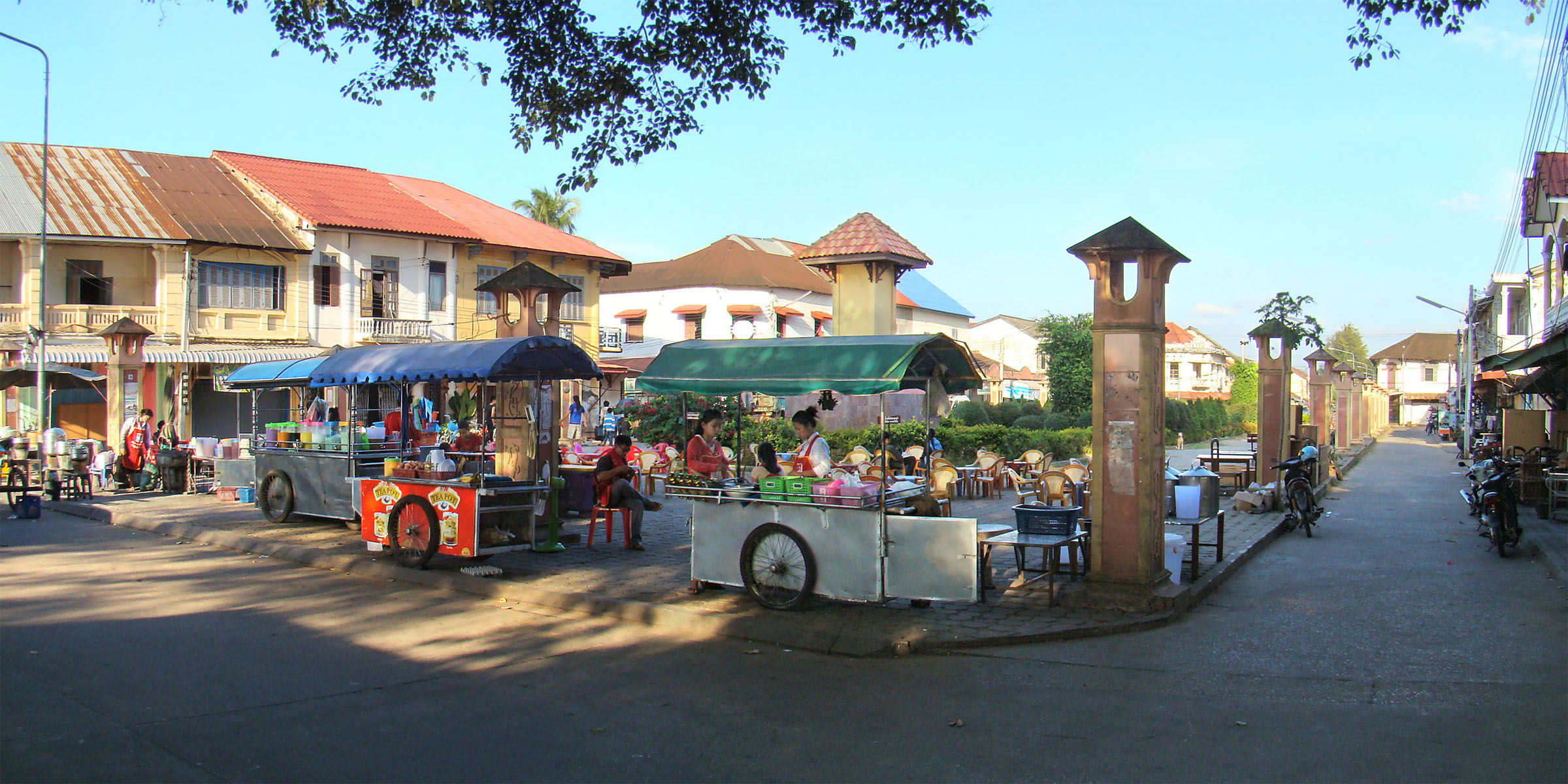Le 5 à 7 à Thakhek Le 5 à 7 à Thakhek