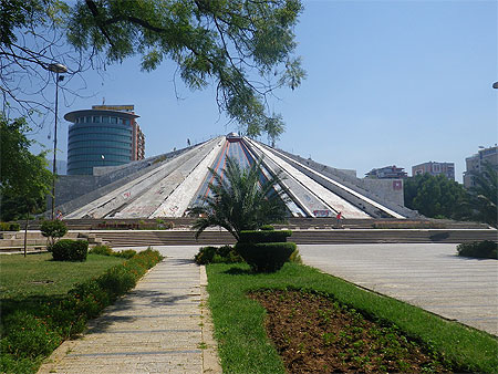 Musée Enver Hoxha Musée Enver Hoxha