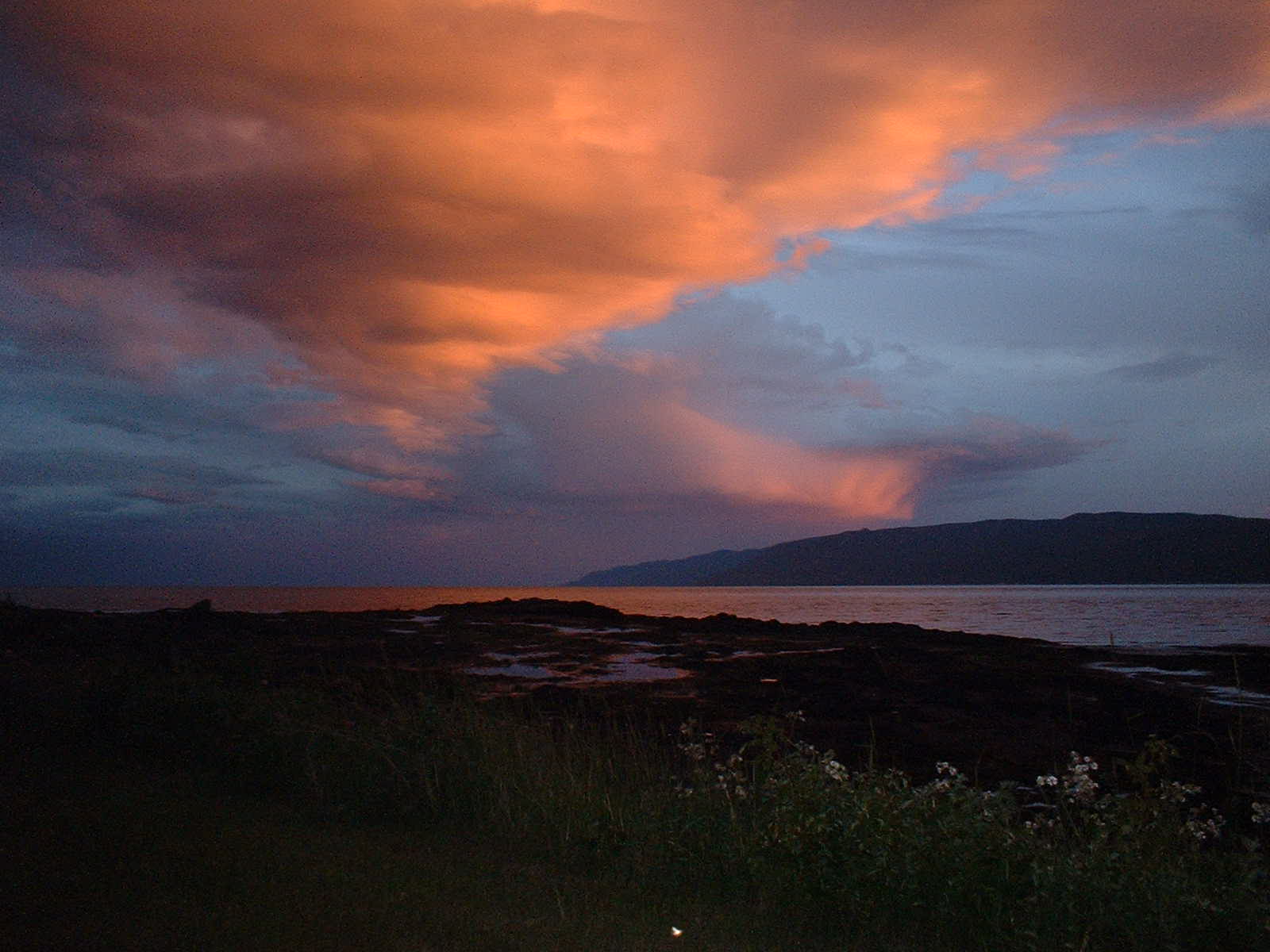 Coucher de Soleil à L'Île aux Coudres Coucher de Soleil à L'Île aux Coudres