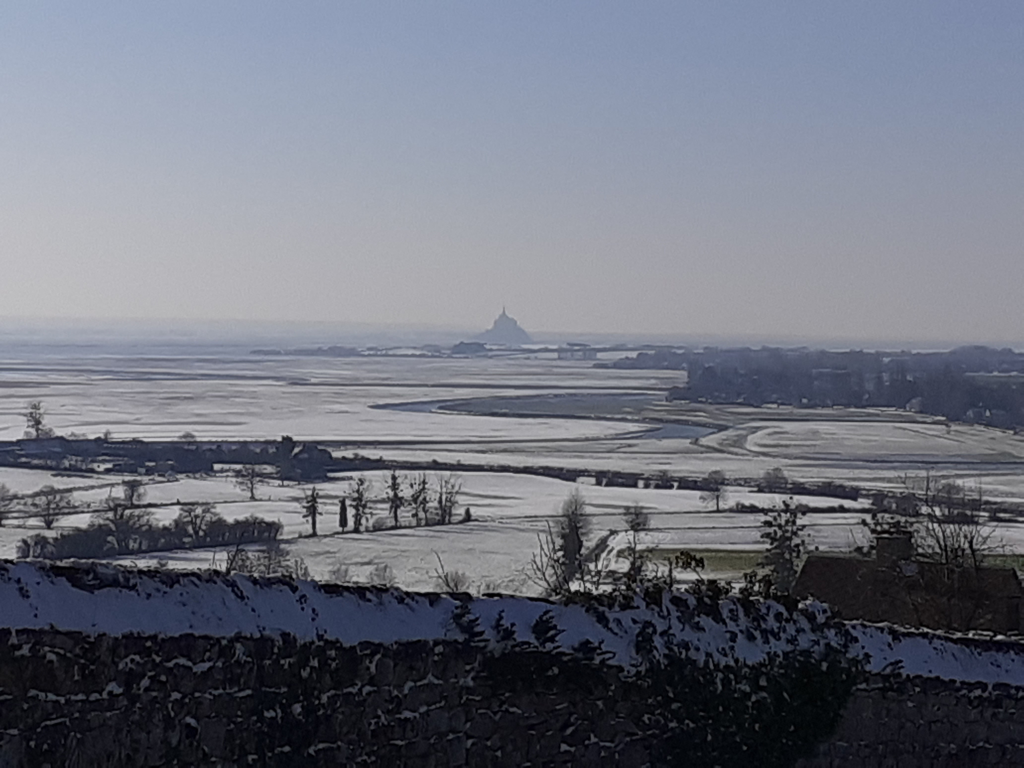 La Baie Du Mont Saint Michel Sous La Neige Mont Saint Michel Manche Normandie Routard Com