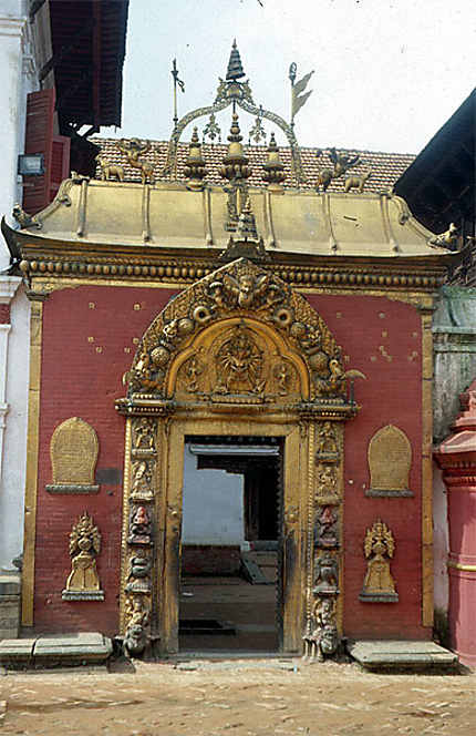 Porte d'or du palais royal