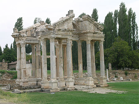 Le Tetrapylon Le Tetrapylon