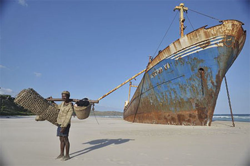 Épave au fond de la Baie de Fort-Dauphin