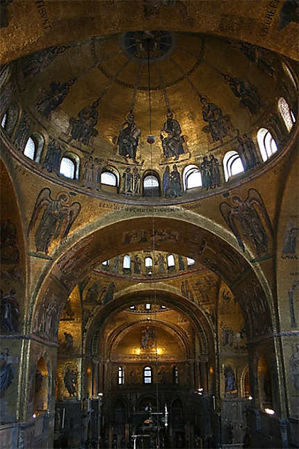 Intérieur de la basilique Saint-Marc