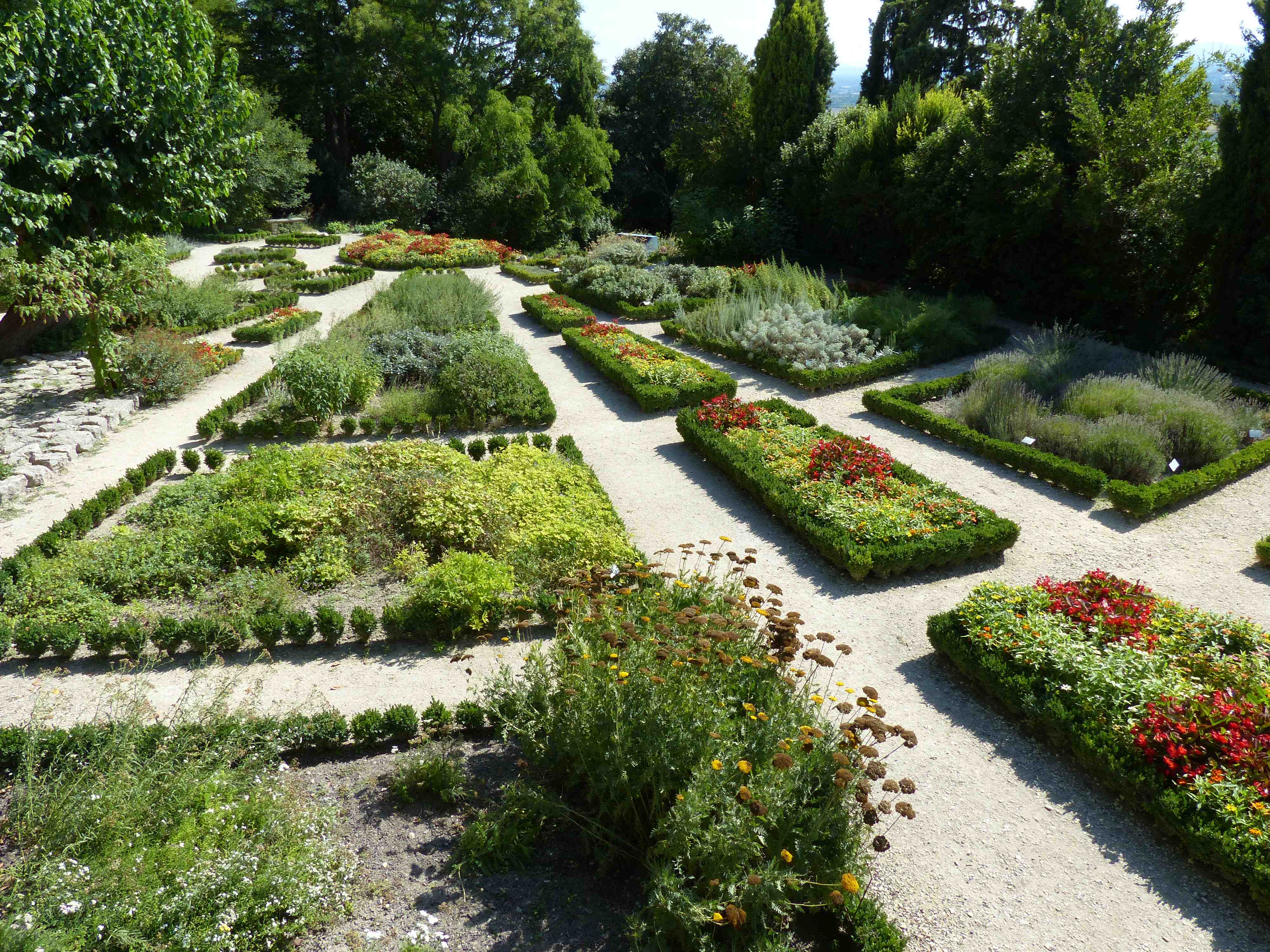 Les Jardins De Lagarde