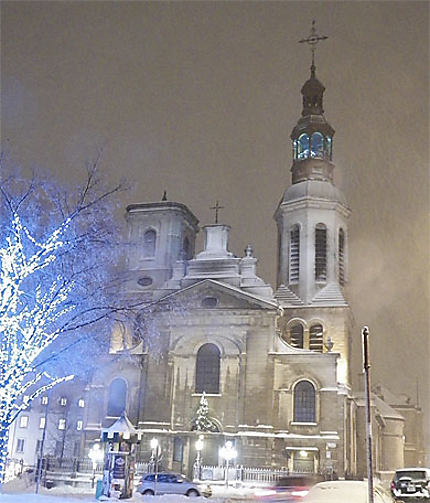 Notre-Dame de Québec un soir de tempête