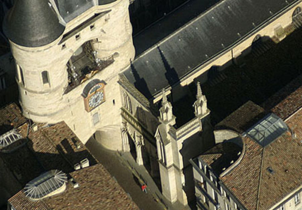 Porte de la grosse cloche