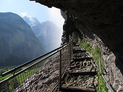 Chemin d'accès cascade de Lauterbrunnen