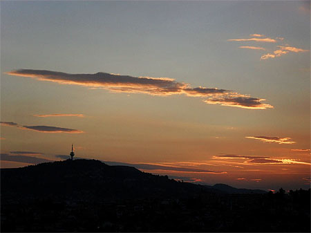 Ciel embrasé à Sarajevo ! Ciel embrasé à Sarajevo !