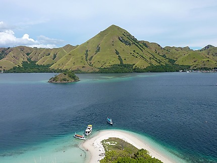Pulau Sebayur