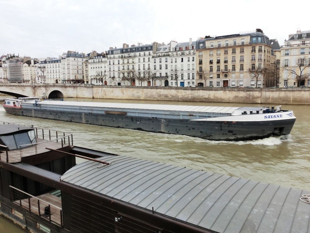 Longue péniche