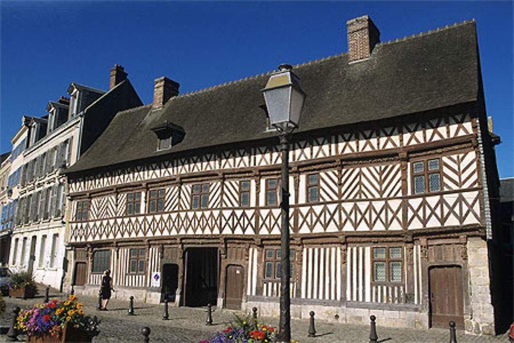 Maison Henri IV, quai d'aval, St-Valery-en-Caux