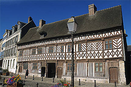 Maison Henri IV, quai d'aval, St-Valery-en-Caux