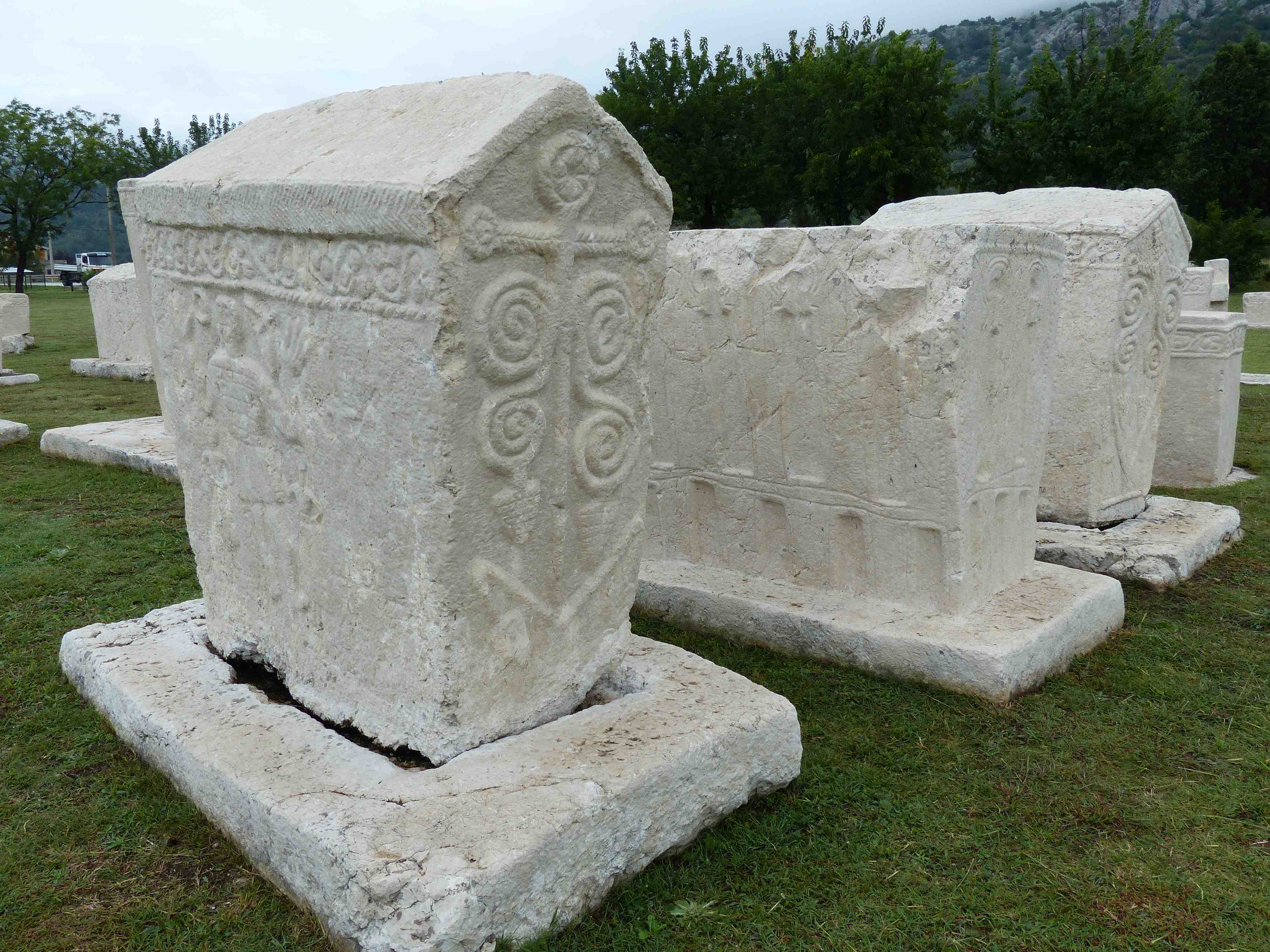 Nécropole de Radimlja (fin XIVème siècle) Nécropole de Radimlja (fin XIVème siècle)
