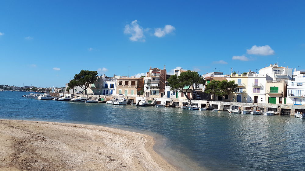 Petites cales au port de pêche