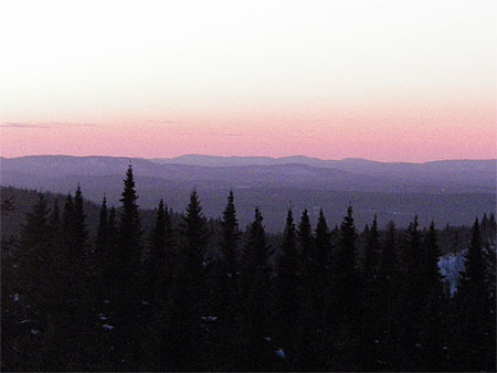 Ciel rosé d'hiver sur l'Abitibi Ciel rosé d'hiver sur l'Abitibi