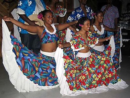 Danseuses à Port-Louis