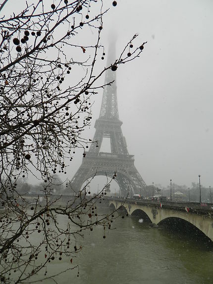 Tour Eiffel enneigée !
