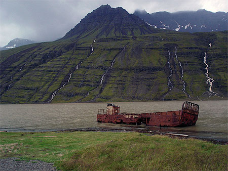 Epave à Mjoifjordur Epave à Mjoifjordur
