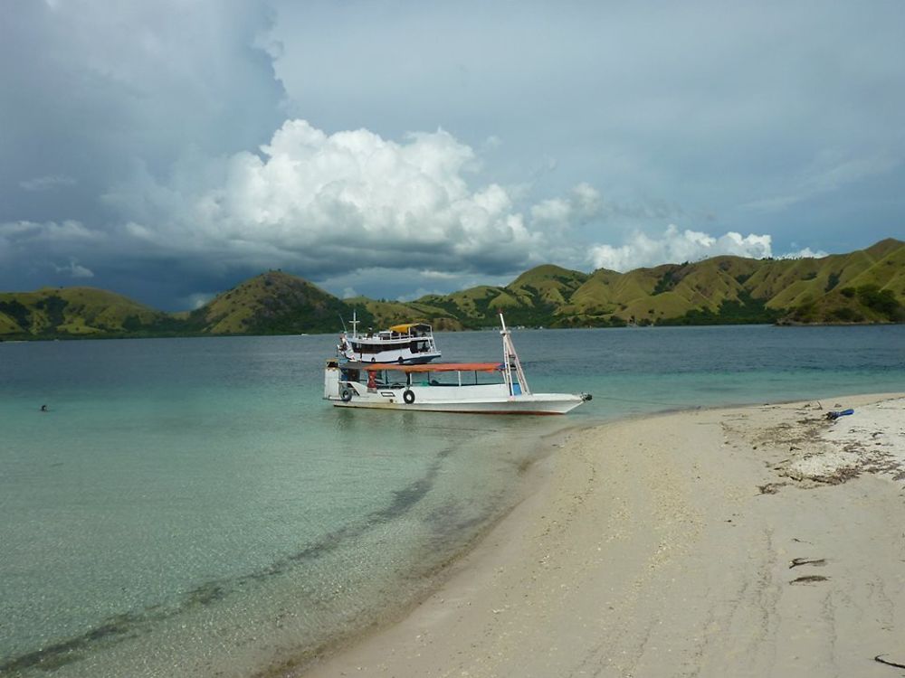 Pulau Sebayur