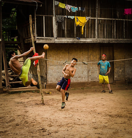Jeux et acrobatie Laotien