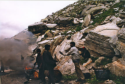 Les Cantonniers de l'Himalaya