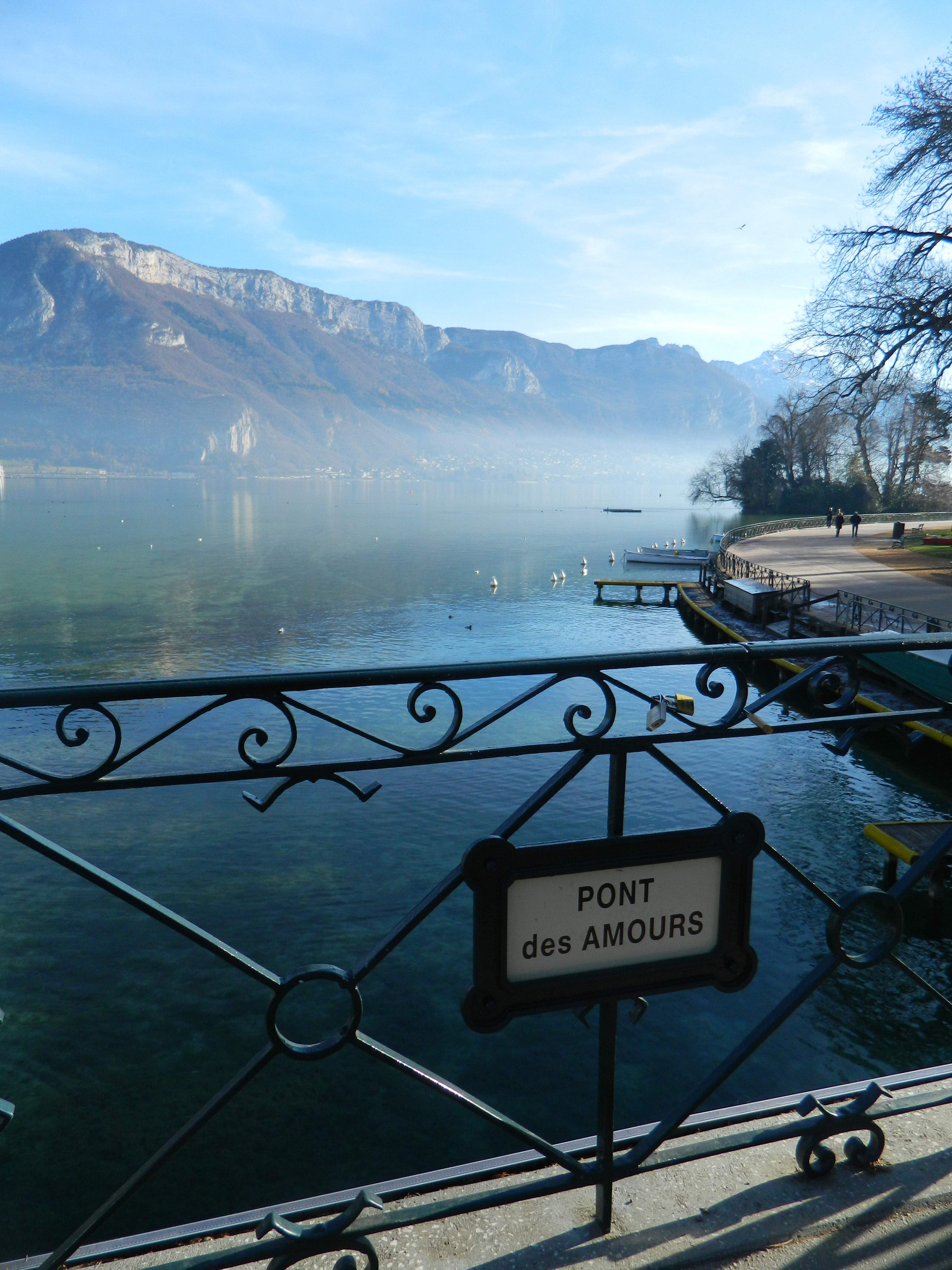 Pont des Amours-Annecy Pont des Amours-Annecy