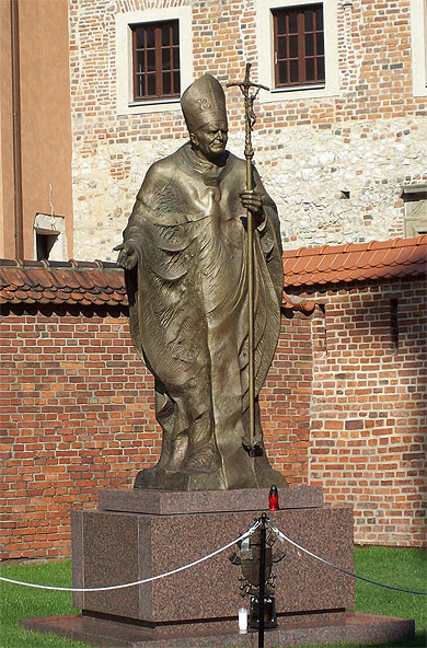 Statue de Jean-Paul II Statue de Jean-Paul II