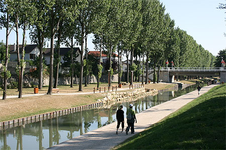 Promenade le long du canal Promenade le long du canal