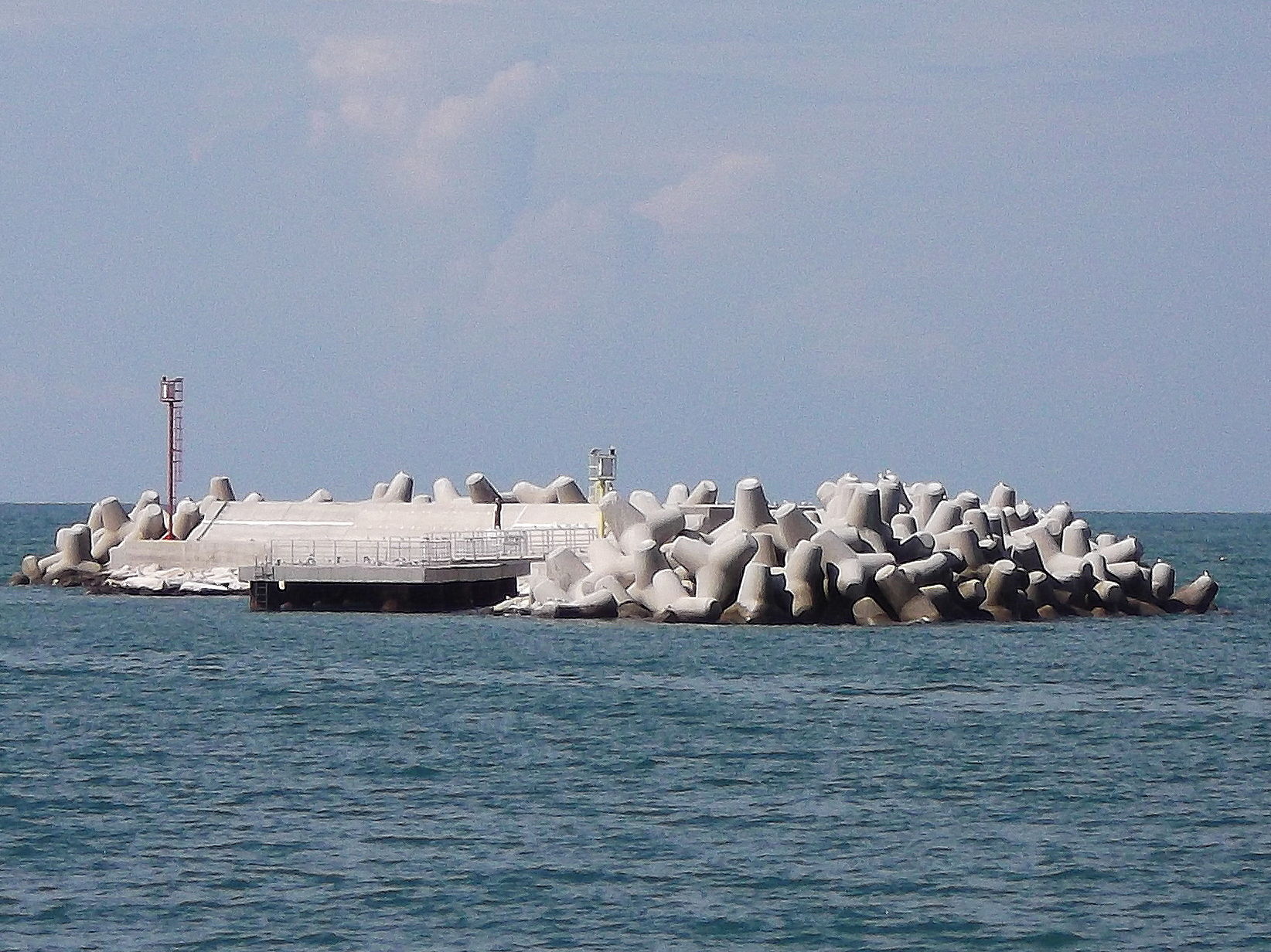 Îlot artificiel au large de Bisceglie, Italie