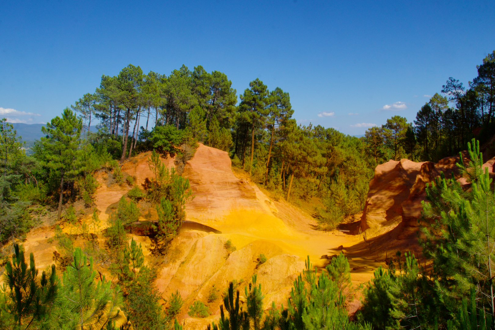 Couleur à Roussillon en Provence Couleur à Roussillon en Provence