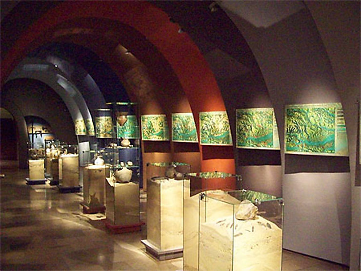 Muzeum archeologiczne (Musée archéologique) - Gulwenn Torrebenn