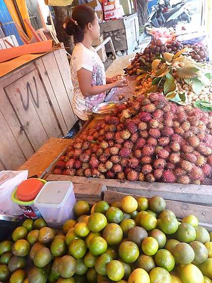 Le marché d'Ampana (Sulawesi nord)