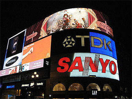 Piccadilly circus  
