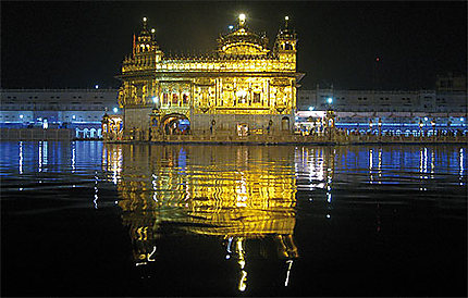 Golden temple by night