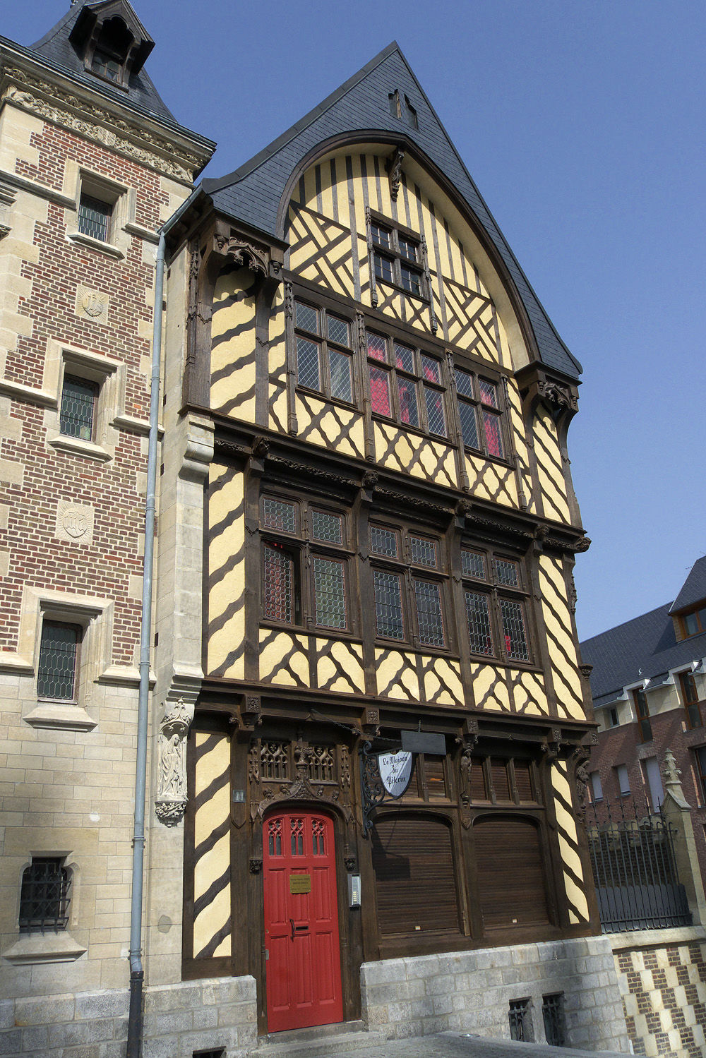 Maison du Pèlerin, place Notre-Dame, Amiens