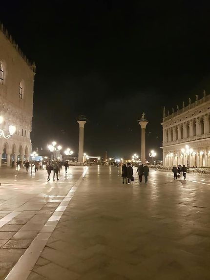 Place San Marco by night