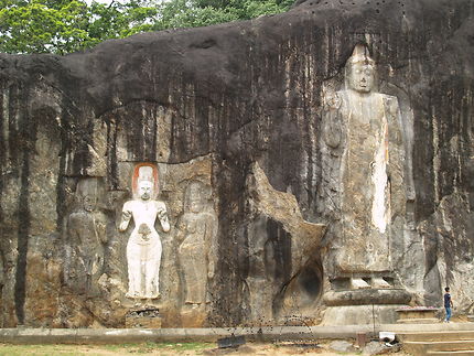 Splendides bouddhas de Buduruwagala