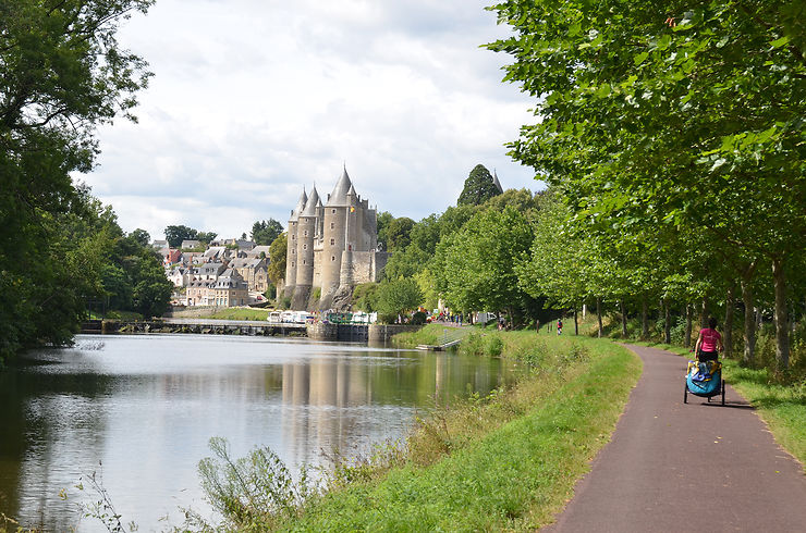 La Vélodyssée et le chemin de halage du canal de Nantes à Brest