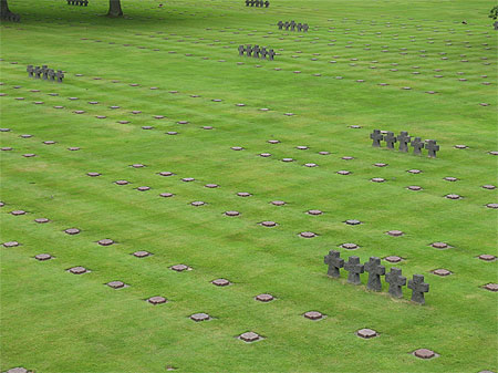 Cimetière allemand la Cambe Cimetière allemand la Cambe