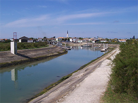 Le long du chenal. Le long du chenal.