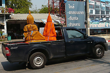 Transport de Bouddhas