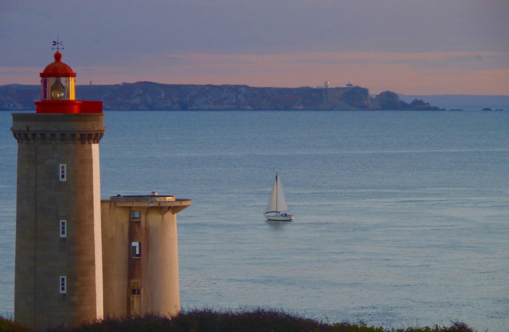 Mer d'iroise, phare du petit minou