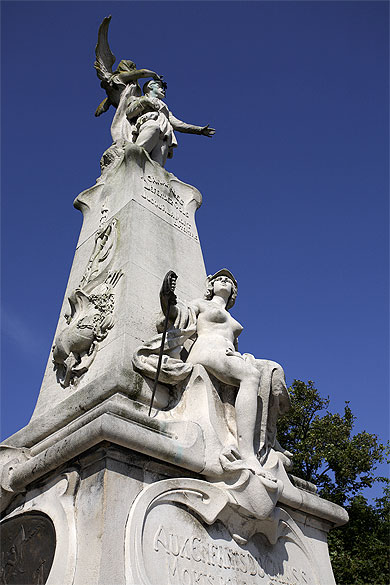 Monument commémoratif, parc St-Pierre, Calais Monument commémoratif, parc St-Pierre, Calais