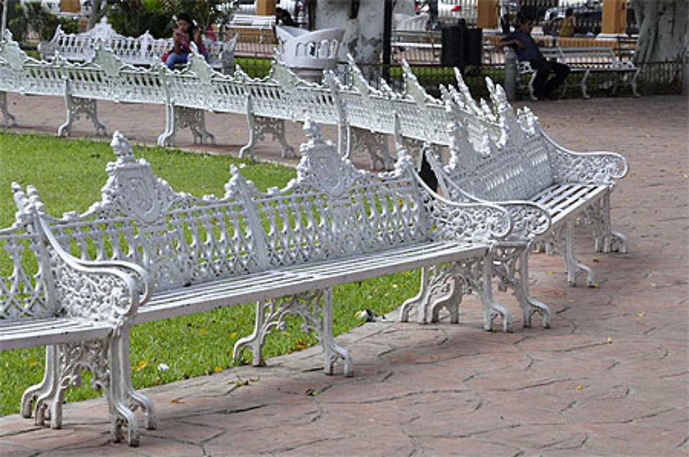 Bancs de jardin