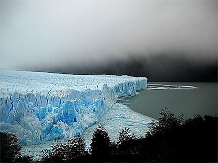 Le Perito Moreno sous la neige