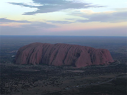 Uluru au coucher de soleil