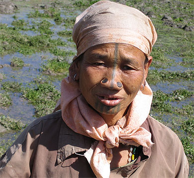Femme de l'Ethnie Apatani en INDE Femme de l'Ethnie Apatani en INDE