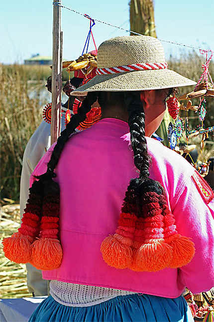 Ile Uros et les pompons au bout des nattes