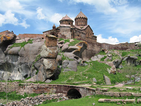 Monastère d'Harichavank Monastère d'Harichavank
